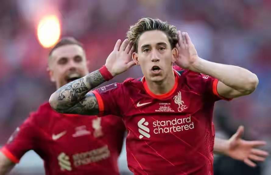 重磅!1.4亿镑转会费悬案!萨拉赫巅峰崩塌,利物浦接班人难寻!