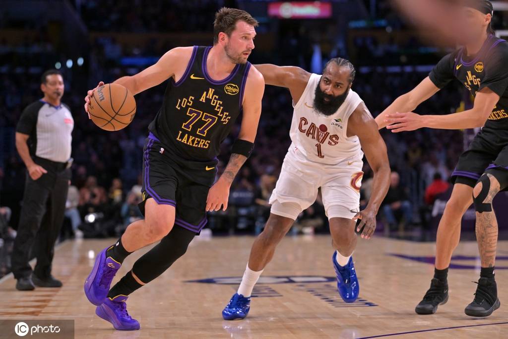 东契奇PK完胜哈登 湖人争冠这次真的有戏了?